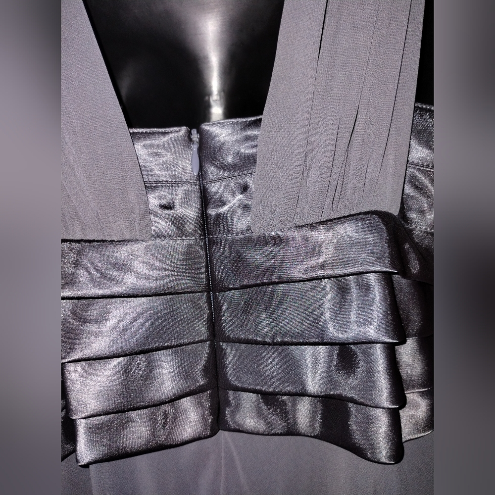 Patra NWT formal gown and scarf, size 8 pale purple sleeveless - Picture 12 of 14